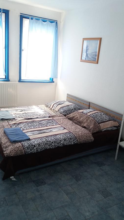 Oazis Park Motel Рацкеве Екстер'єр фото