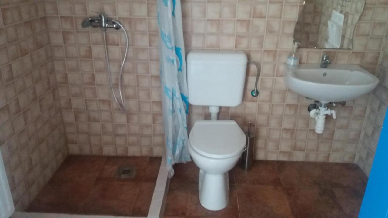 Oazis Park Motel Рацкеве Екстер'єр фото
